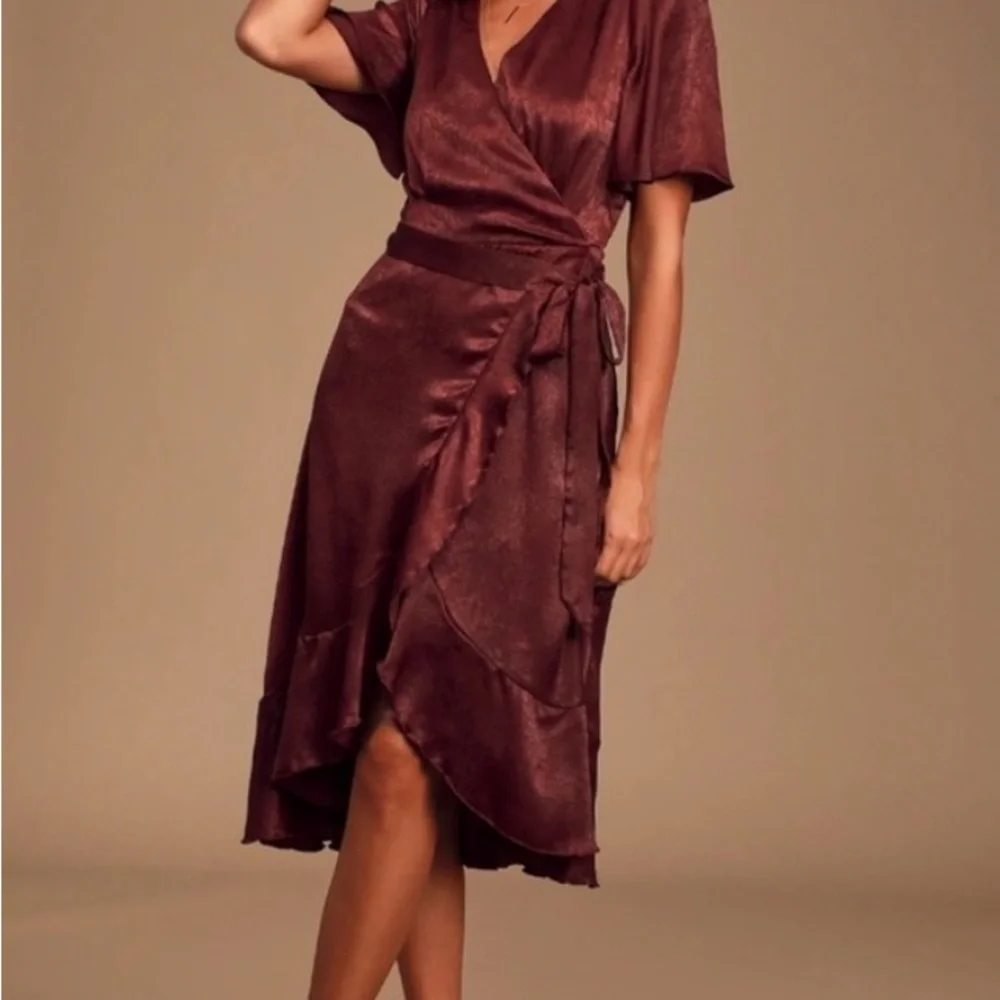 NWT Lulus Burgundy Satin Faux-Wrap Midi Dress - Picture 2 of 10